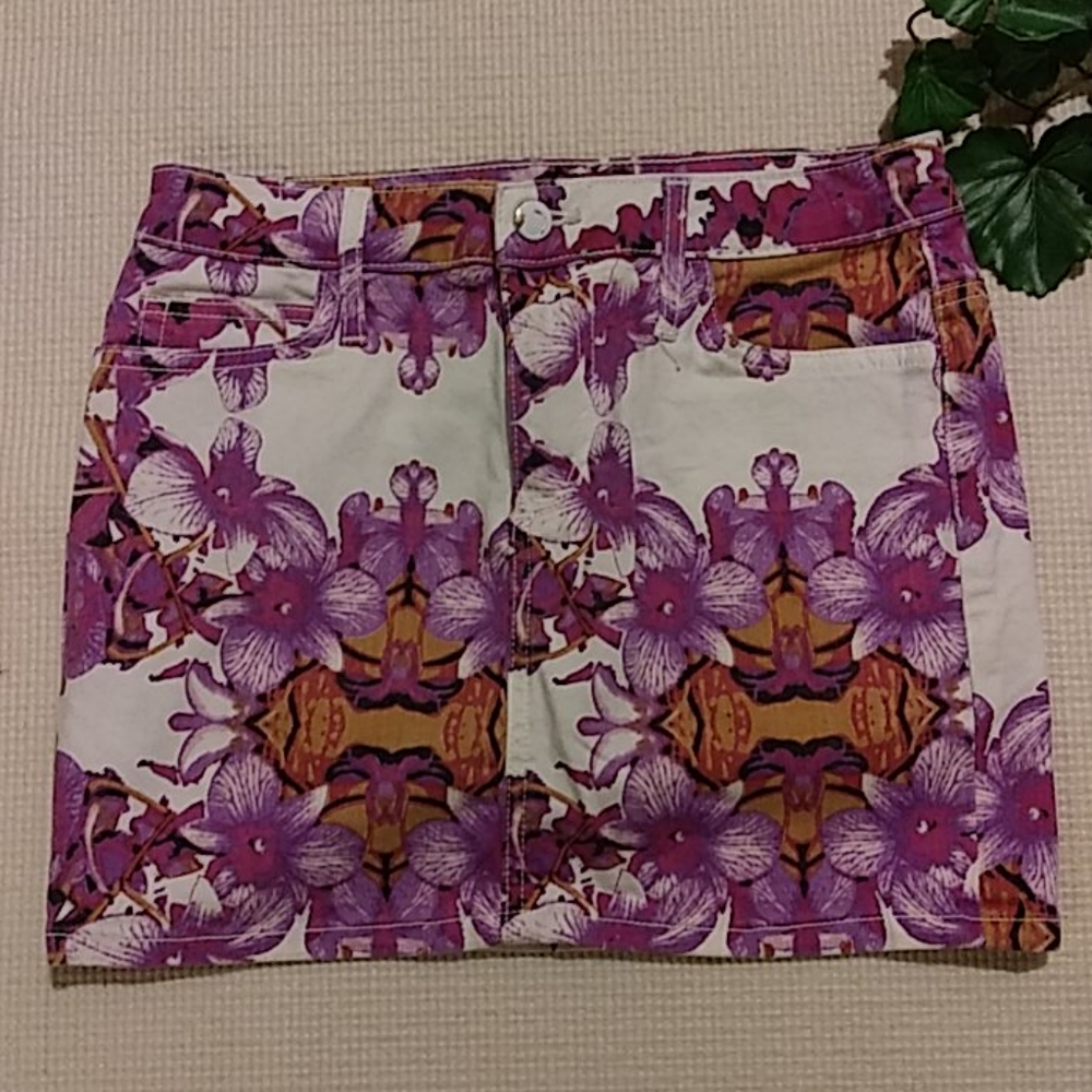 Joe's Jeans Mini Skirt Exotic Orchid Floral Size 2 (W24 )